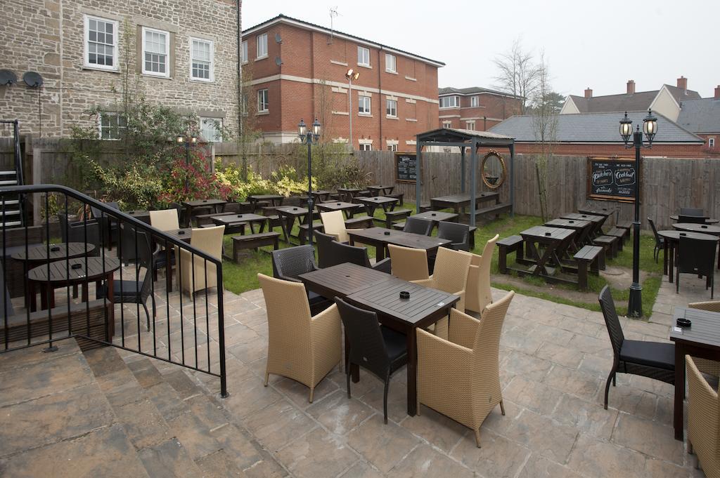 The Goddard Arms Swindon Exterior foto