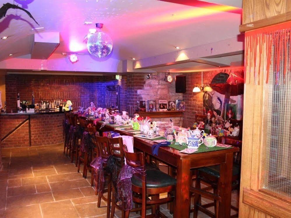 The Goddard Arms Swindon Exterior foto